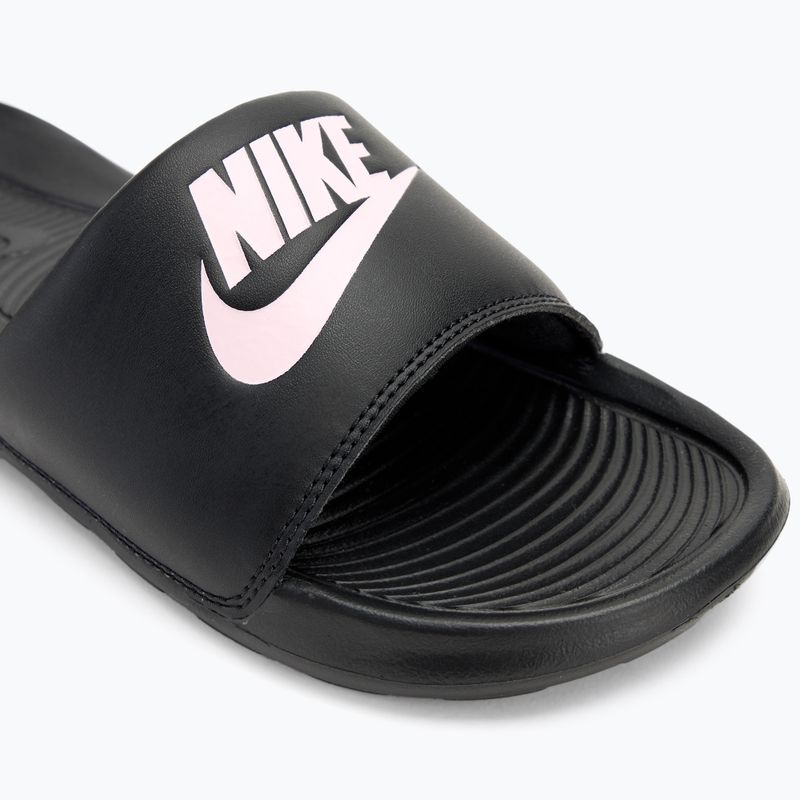 Nike Victori One Slide fekete/fekete/lila női flip-flopok 7