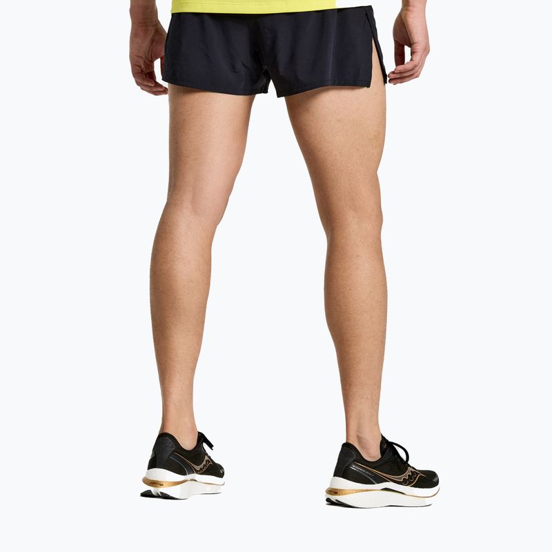 Férfi Saucony Outpace 2.5" Split futónadrág fekete SAM800326-BK 2