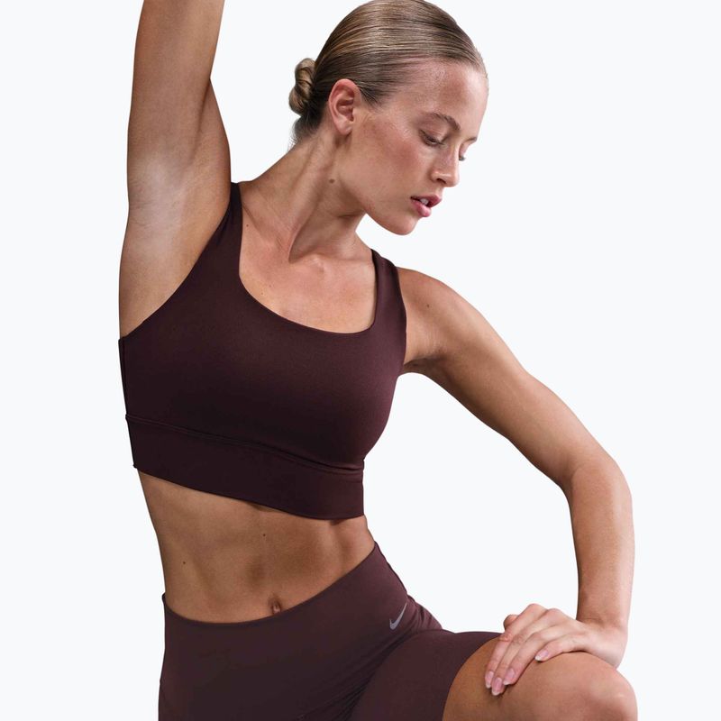 Sportmelltartó Nike Zenvy közepes tartású burgundy crush/sail 4