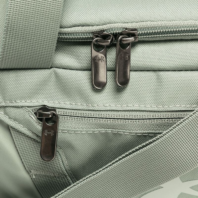 Under Armour Undeniable 5.0 Duffle XXS 18 l liget zöld/liget zöld/metál zöld szemcsés utazótáska 4