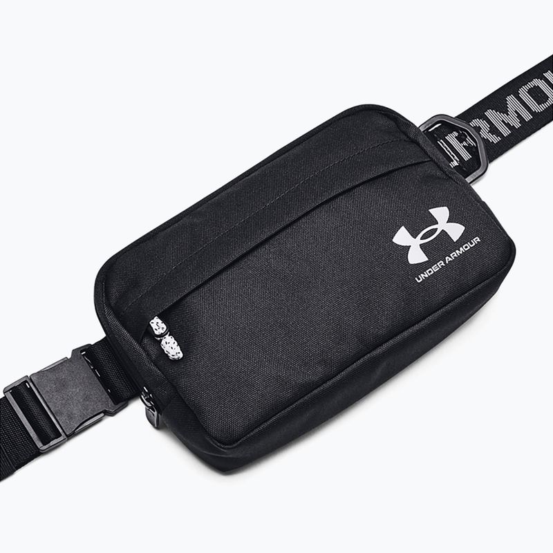 Under Armour Loudon 2 l fekete/fekete/fehér vesetáska
