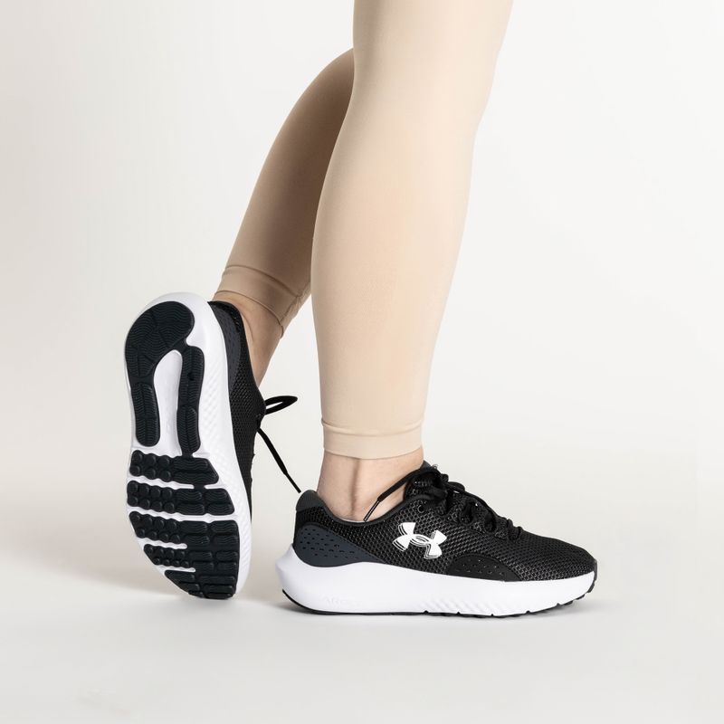 Under Armour Charged Surge 4 fekete/antracit/fehér női futócipő 2