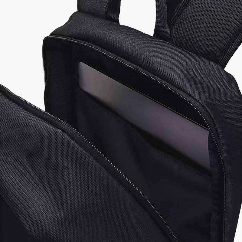 Városi hátizsák Under Armour Triumph Campus 23 l black/black/white 4