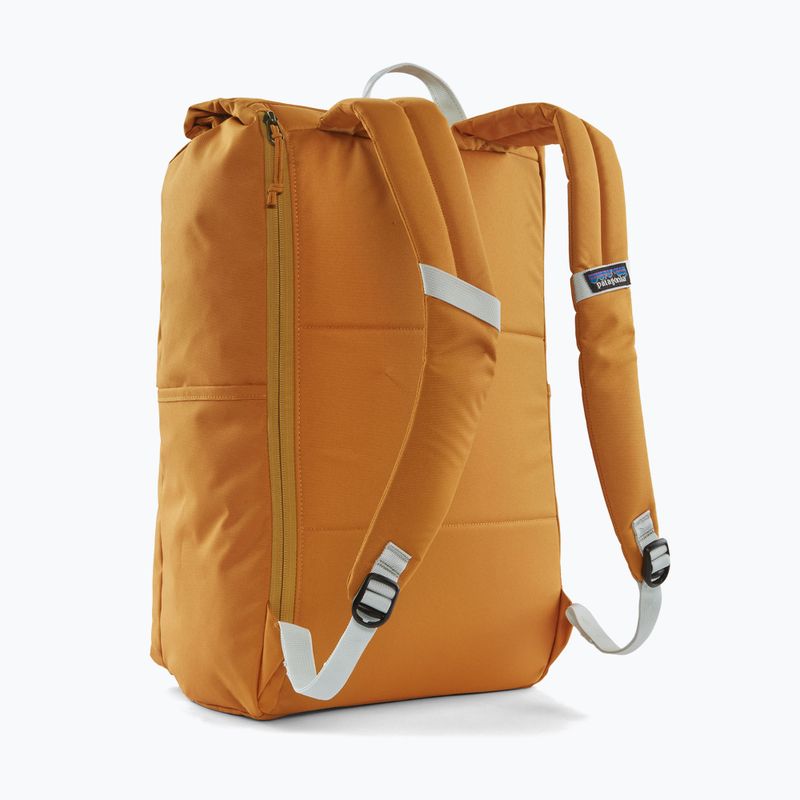 Városi hátizsák Patagonia Fieldsmith Roll Top Pack 30 l golden carmel 2