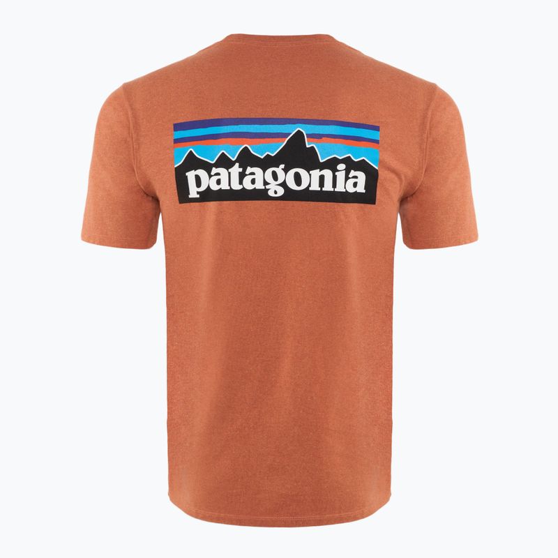 Férfi Patagonia P-6 Logo Responsibili-Tee trekking póló redtall rozsda 2