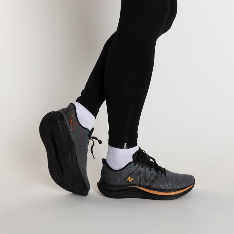 New Balance férfi futócipők MFCPRV4 grafit 2