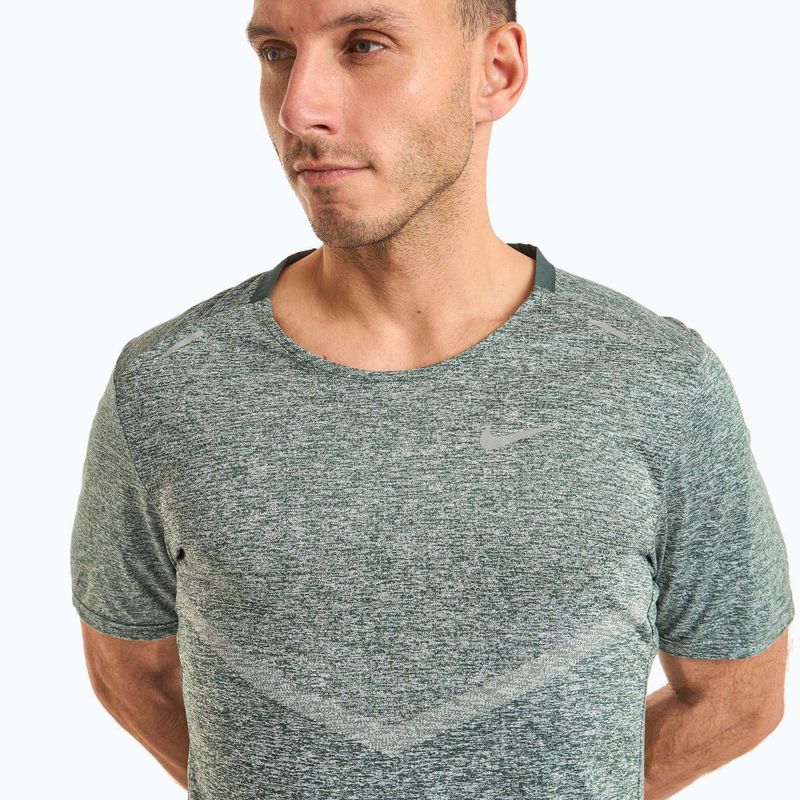 Férfi Nike Dri-Fit Rise 365 vintage zöld/szőr futópóló 3