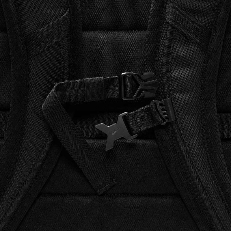 Városi hátizsák Nike Utility Power 33 l black/black/white 12