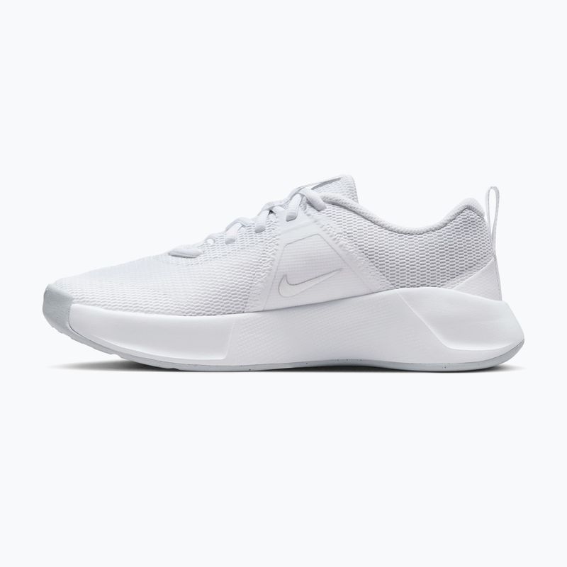 Női edzőcipő Nike MC Trainer 3 white/photon dust/metallic platinum 2