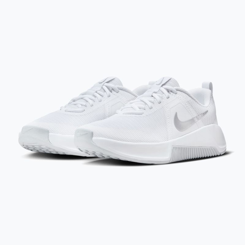 Női edzőcipő Nike MC Trainer 3 white/photon dust/metallic platinum 3