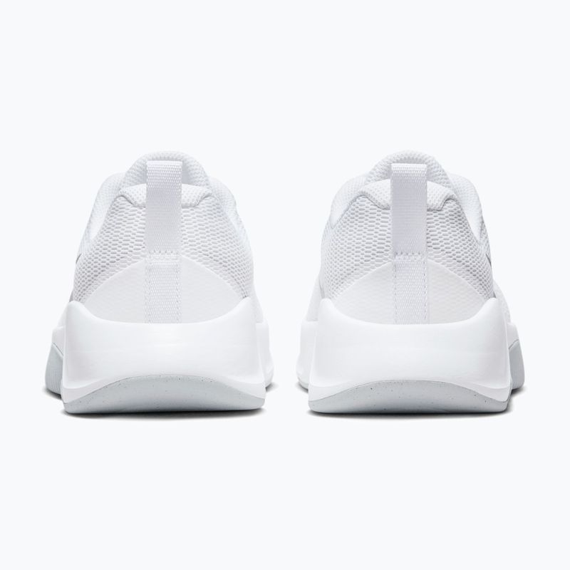 Női edzőcipő Nike MC Trainer 3 white/photon dust/metallic platinum 4