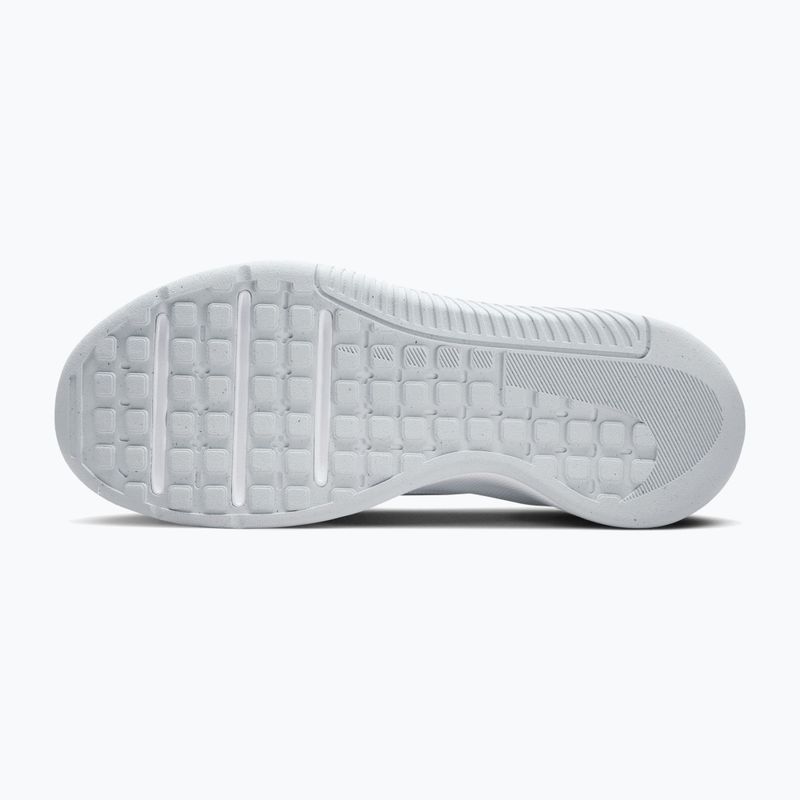 Női edzőcipő Nike MC Trainer 3 white/photon dust/metallic platinum 6