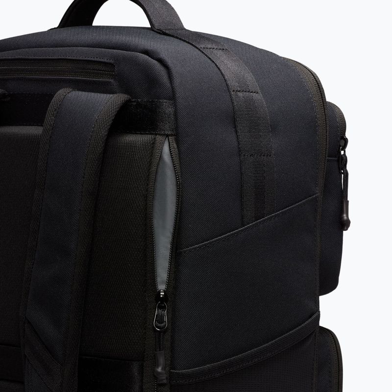 Városi hátizsák Nike Utility Speed 27 l black/black/white 8