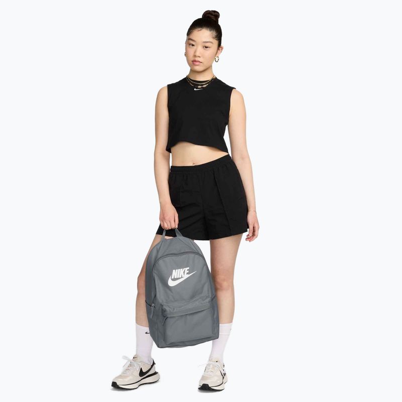 Nike Heritage 25 l hátizsák füstszürke/füstszürke/fehér 9