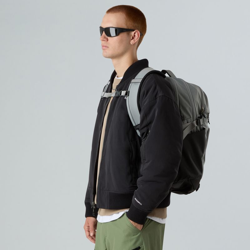 The North Face Router 40 l városi hátizsák meld szürke/fekete 8