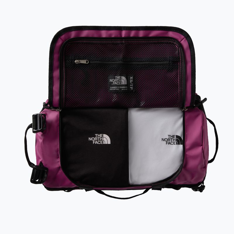 The North Face Base Camp Duffel XS 31 l cyber berry/tnf fekete utazótáska 4