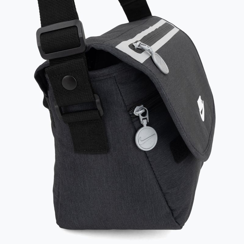 Uzsonnás táska Nike Futura Messenger Lunch 7,5 l black 5