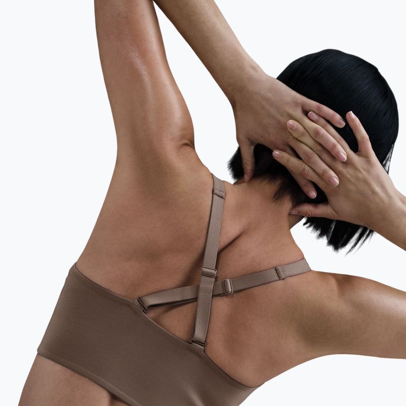 Sportmelltartó Nike Alate Medium Support Longline mink brown/white 7