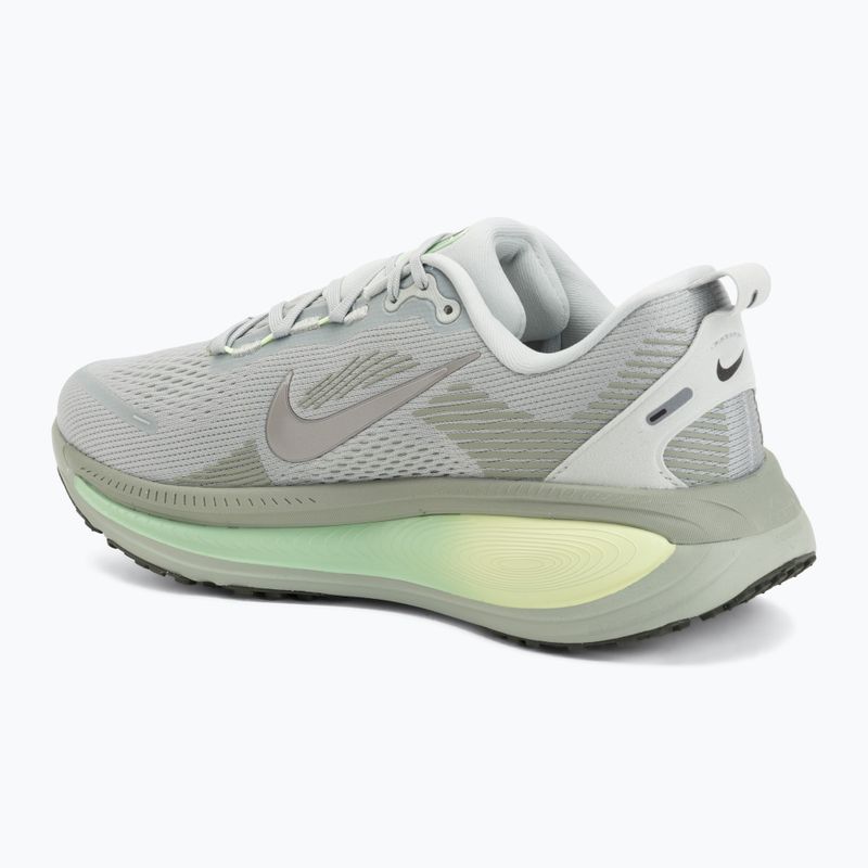 Férfi futócipő Nike Vomero 18 light silver/barely volt/college grey 3