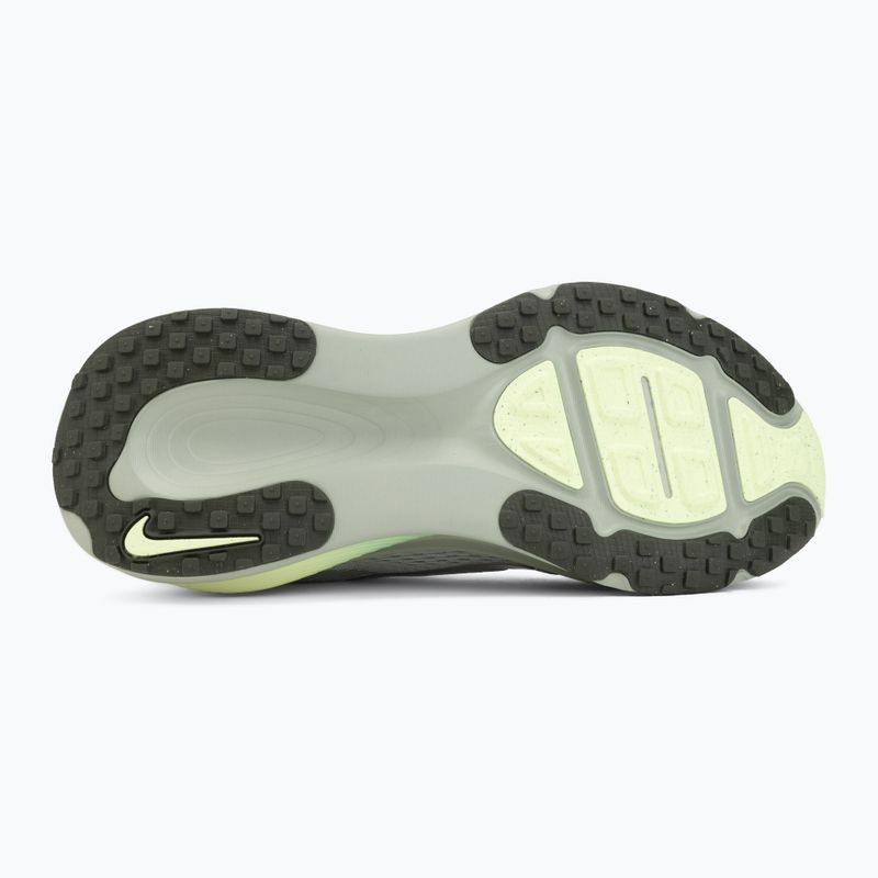Férfi futócipő Nike Vomero 18 light silver/barely volt/college grey 4