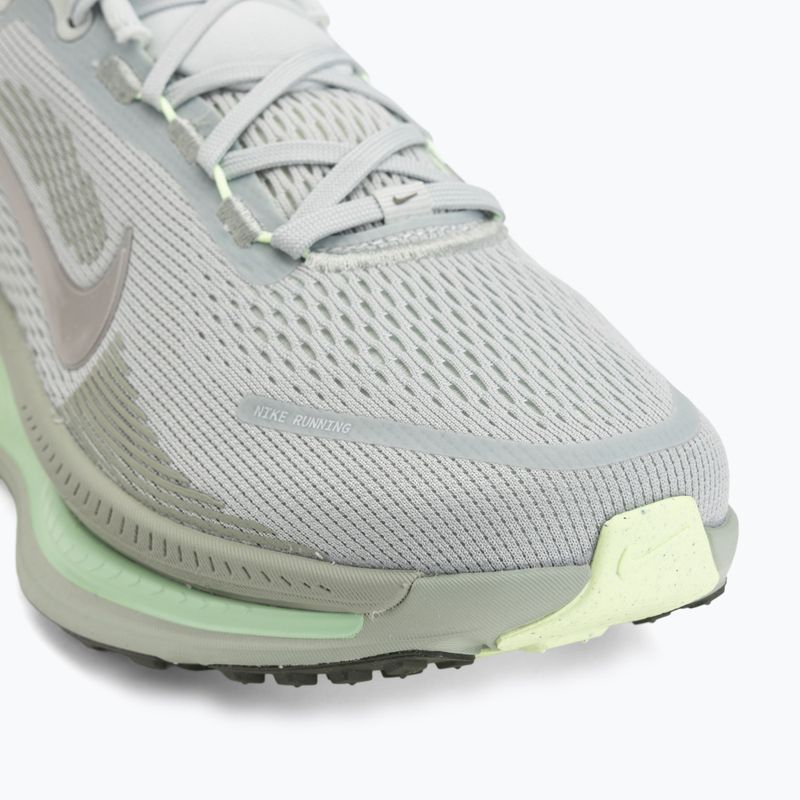 Férfi futócipő Nike Vomero 18 light silver/barely volt/college grey 7