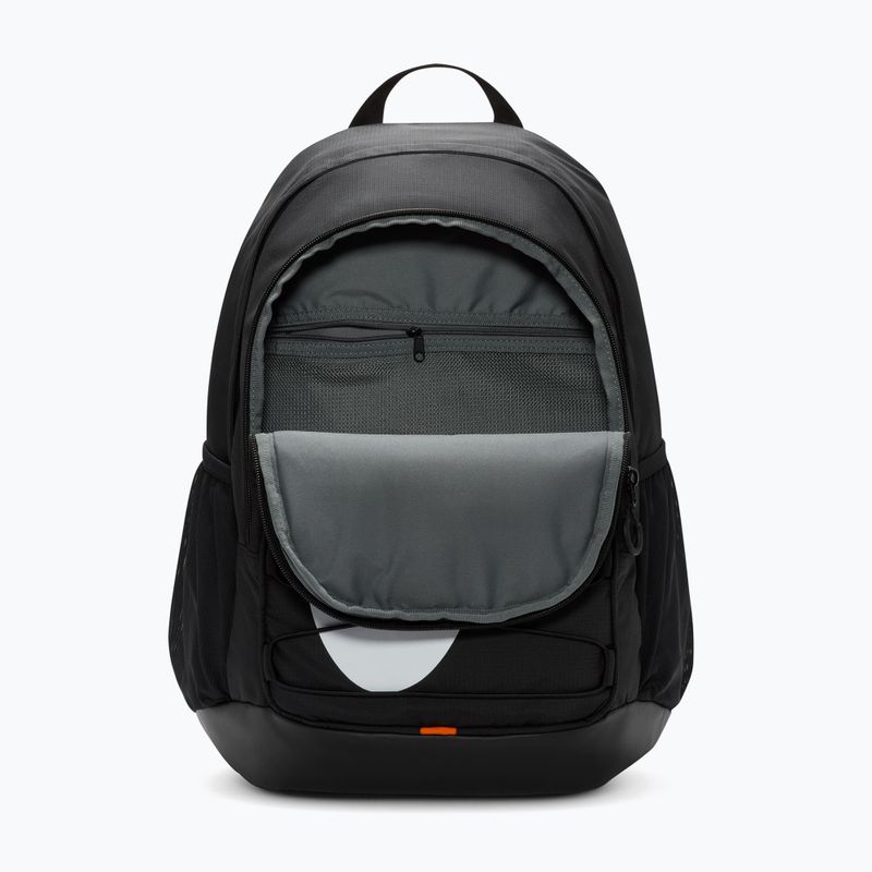 Városi hátizsák Nike Hayward 26 l black/black/white 4