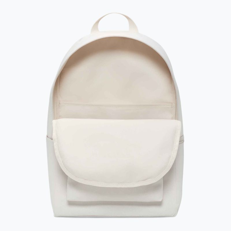 Nike Heritage 25 l light orewood brn/summit white hátizsák 3