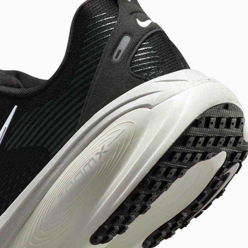 Férfi futócipő Nike Vomero 18 black/coconut milk/summit white 10