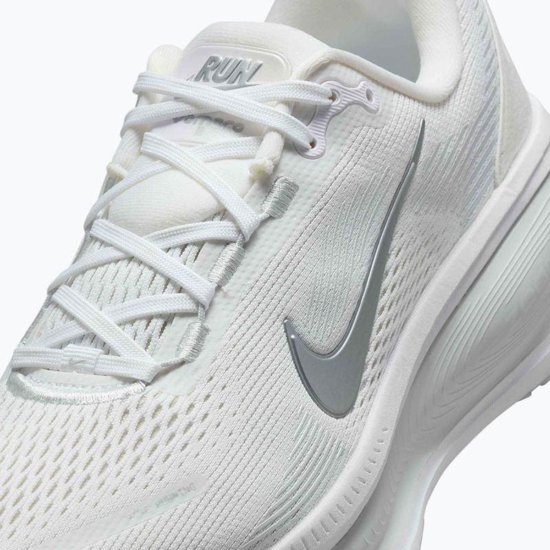 Női futócipő Nike Vomero 18 white/photon dust/metallic silver 11