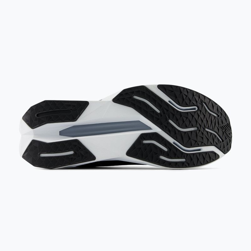 Férfi New Balance FuelCell Propel v5 fekete futócipő 15