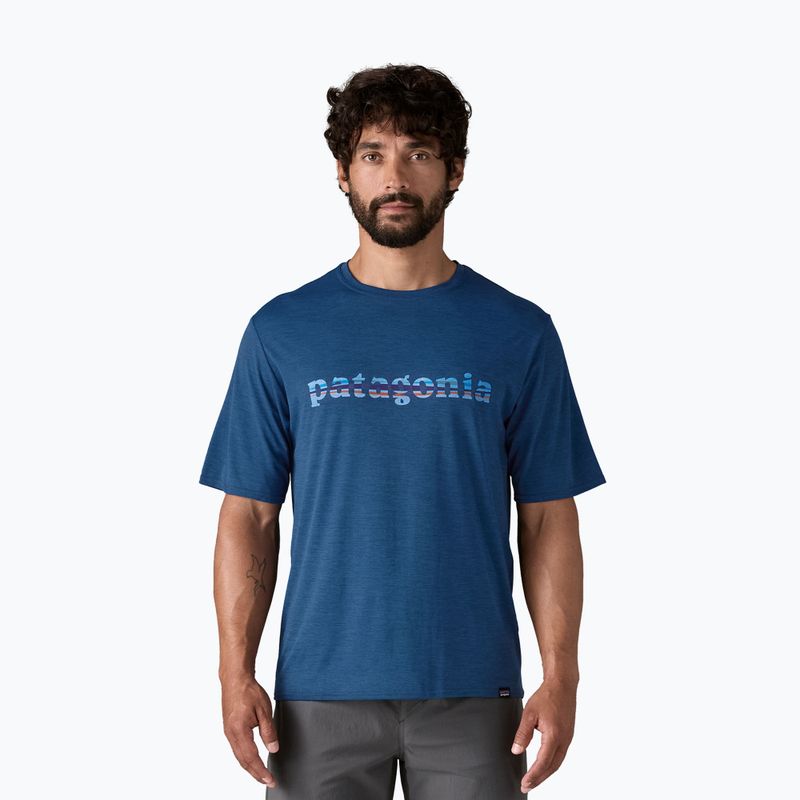 Férfi Patagonia Cap Cool Daily Graphic Shirt '73 szöveges logó / clement kék x-dye
