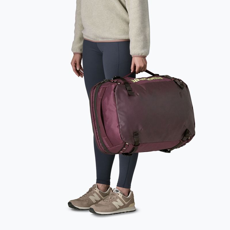 Utazótáska Patagonia Black Hole MLC 45 l berry fig 6