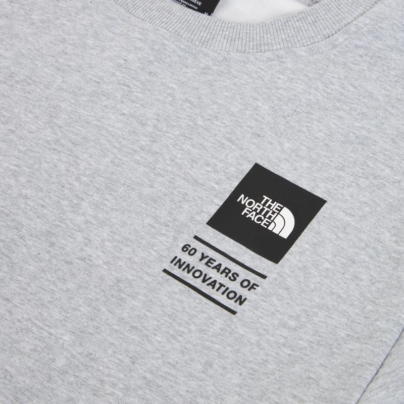 Pulóver The North Face Celebration Relaxed Crew Graphic tnf light grey heather 3