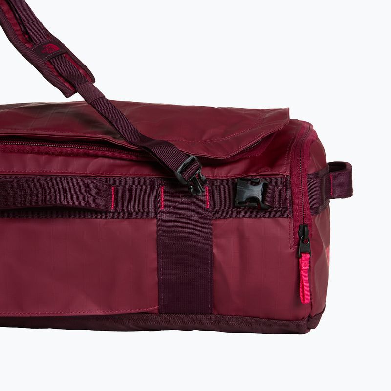Utazótáska The North Face Base Camp Voyager Duffel 32 l burgundy crush/deep bur 7