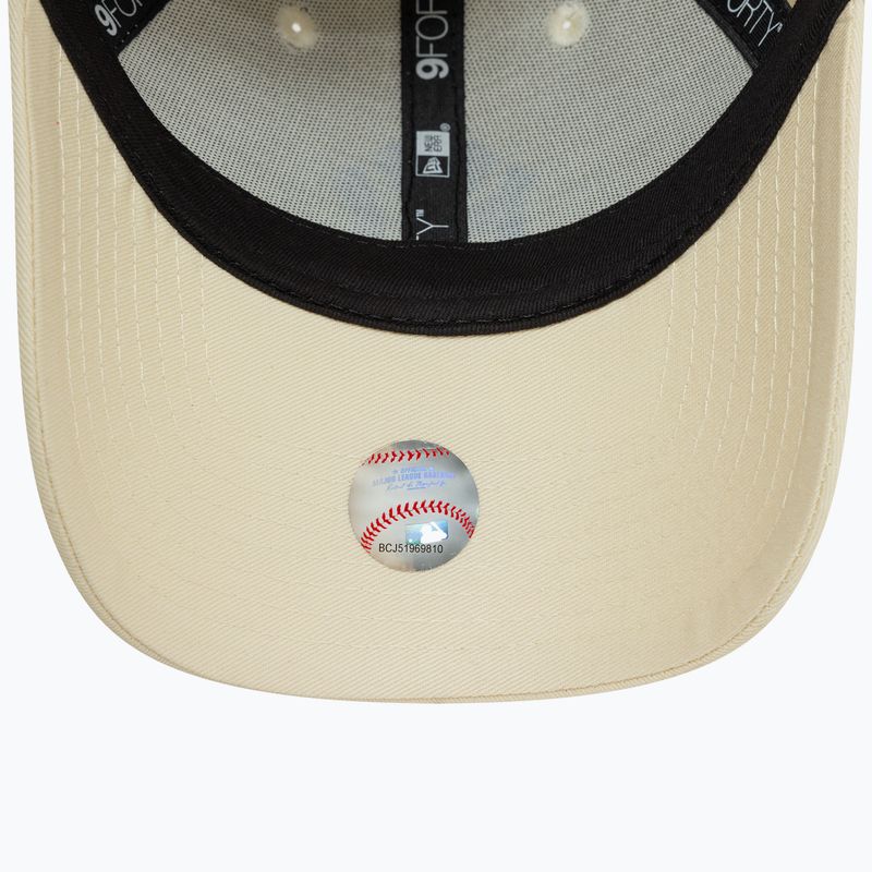 New Era League Essential 9Forty New York Yankees baseball sapka világos bézs színben 5