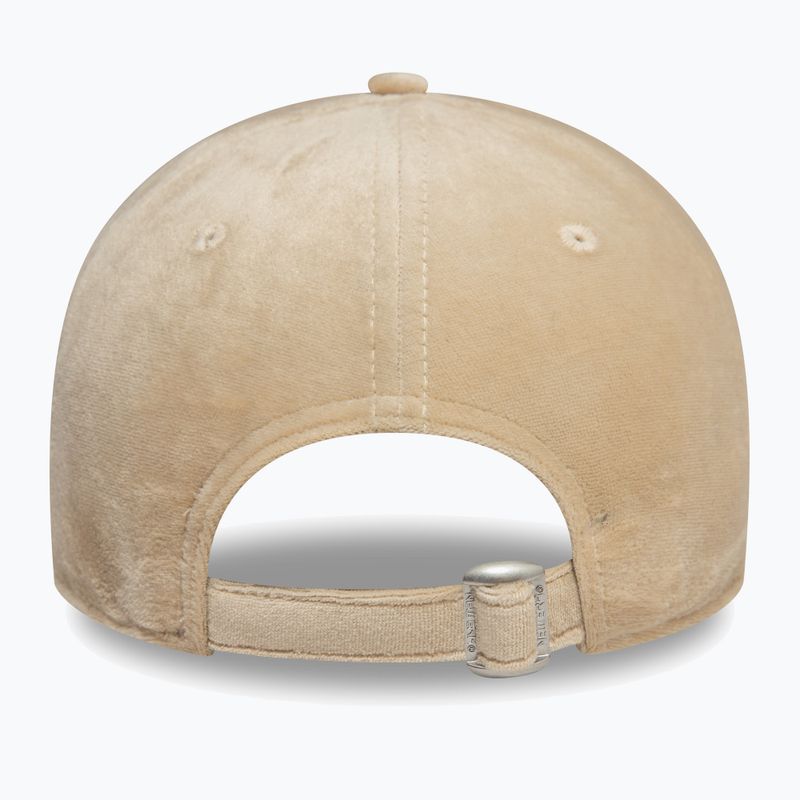 Női New Era Diamante Velour 9Forty New York Yankees baseball sapka világos bézs színben. 4