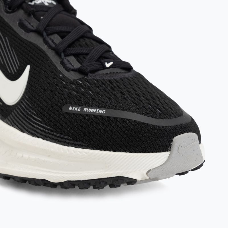 Gyerek futócipő Nike Vomero 18 black/coconut milk/iron ore/summit white 7