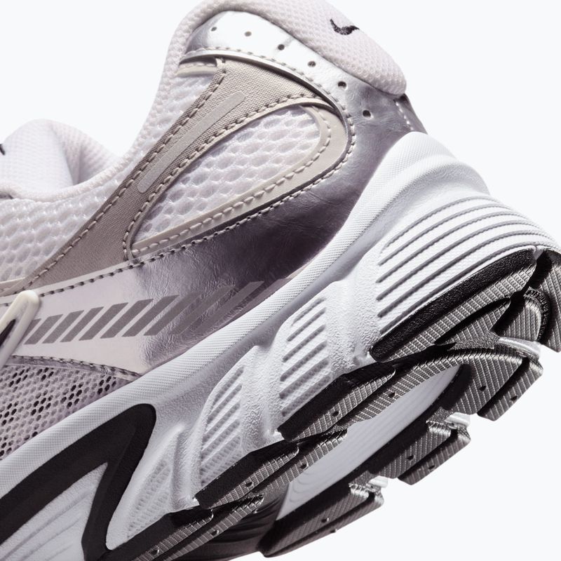 Férfi cipők Nike V5 RNR white/vast grey/college grey/black 4