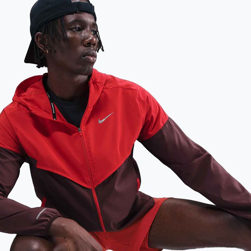 Nike Impossibly Light Windrunner férfi futódzseki világos bíbor/burgundi crush 6