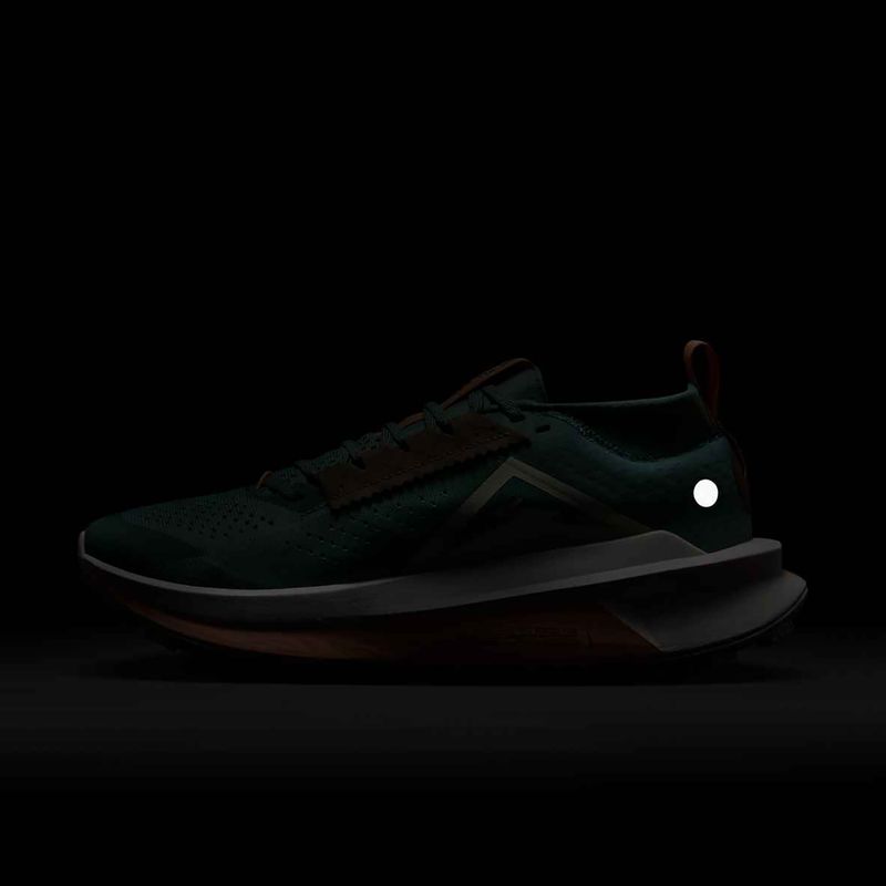 Nike Zegama 2 női futócipő cannon/puha gyöngyház/narancs kréta 9