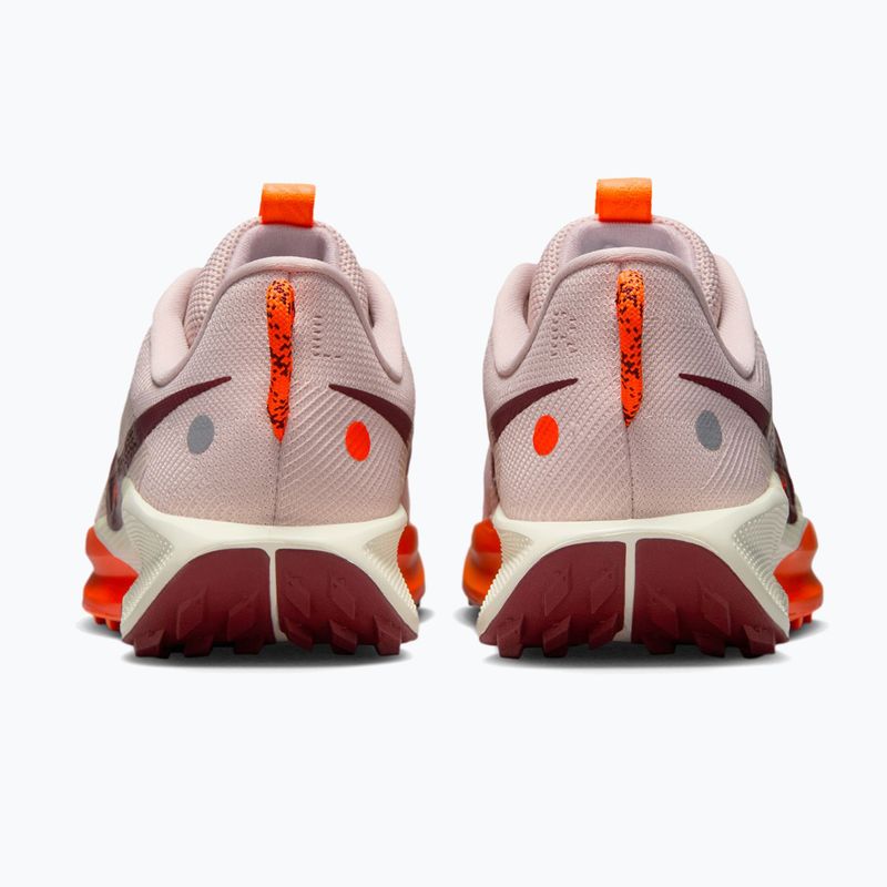 Női futócipő Nike Pegasus Trail 5 silt red/hyper crimson/dark team red 4