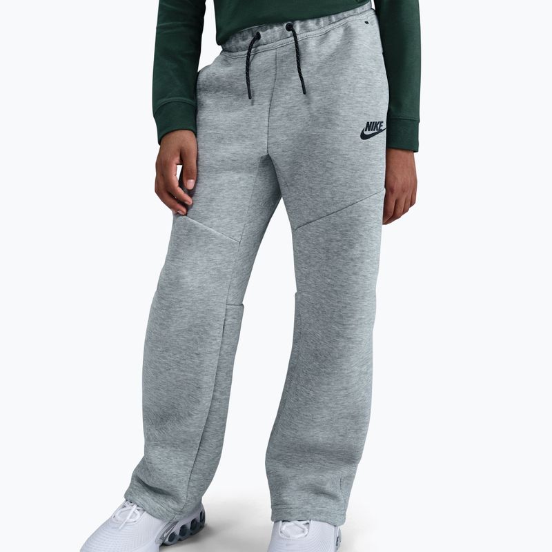 Gyerek nadrág Nike Sportswear Tech Fleece dark grey heather/black/black 3