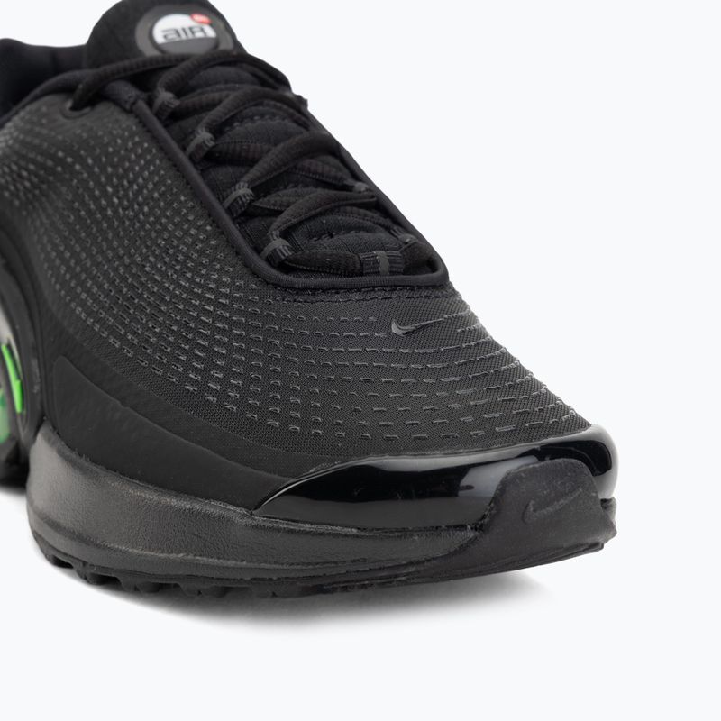 Férfi cipők Nike Air Max Dn black/black/anthracite/green strike 7