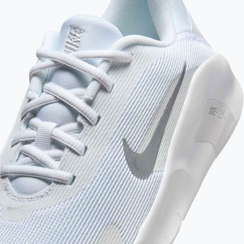 Női edzőcipő Nike Flex Train white/photon dust/metallic silver 8