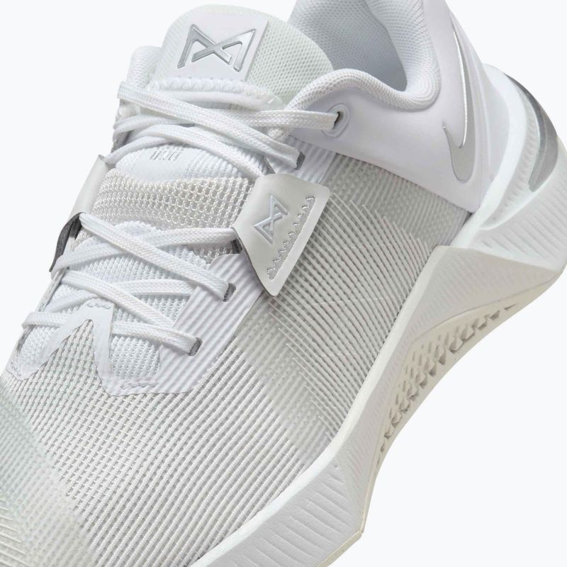 Női edzőcipő Nike Metcon 10 white/platinum tint/metallic silver 15