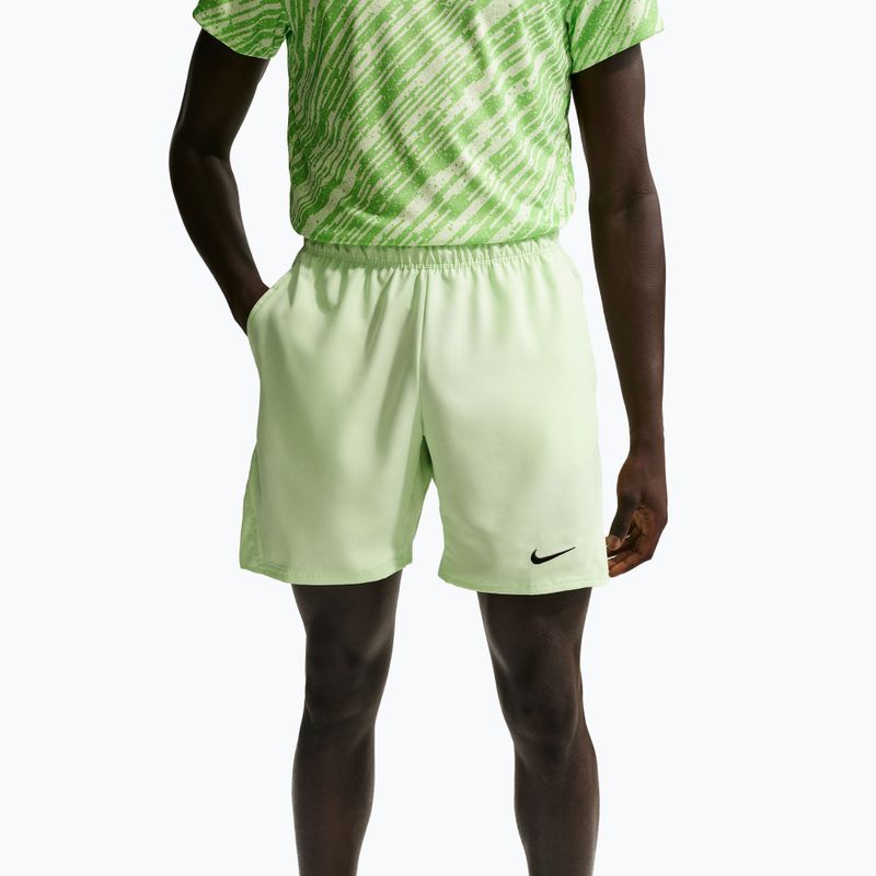Férfi tenisz rövidnadrág Nike Court Dri-Fit Victory 7" Light Liquid Lime/Black 2