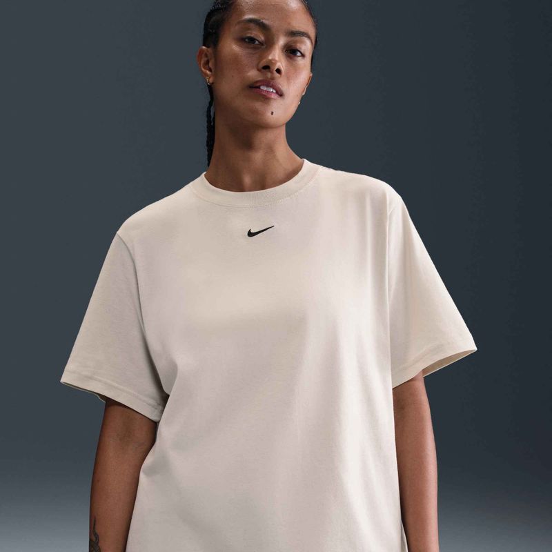Női Nike Sportswear Essential light bone női póló 4