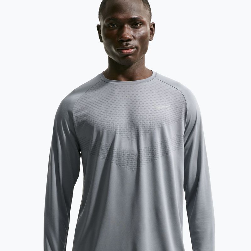Férfi futó hosszú ujjú póló Nike Stride Dri-Fit ADV Smoke Grey 4
