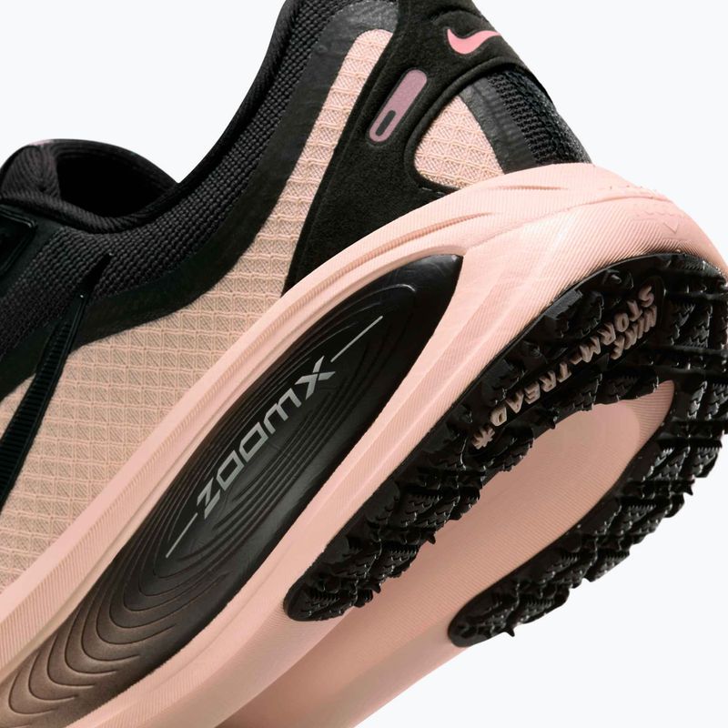 Női futócipő Nike Vomero 18 GORE-TEX black/crimson tint/black/black 12