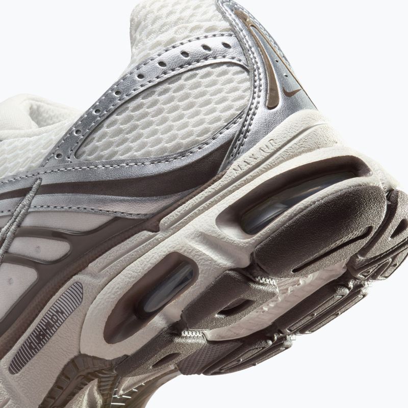 Női cipők Nike Air Max Moto 2K phantom/metallic silver/baroque brown 4